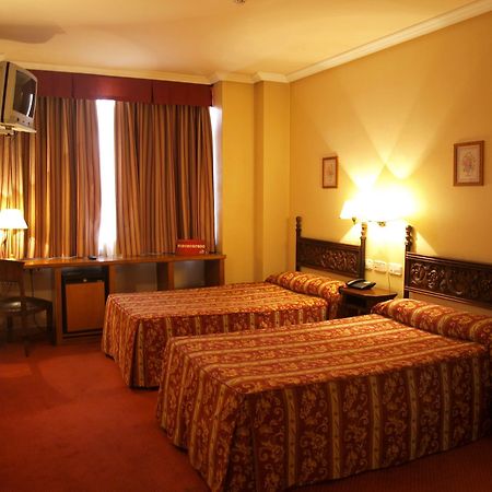 Hotel Don Luis Madrid Szoba fotó