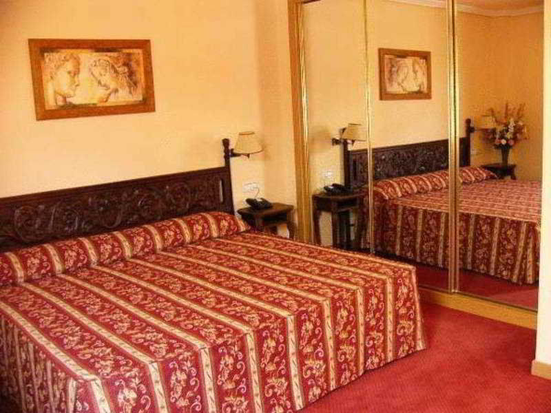 Hotel Don Luis Madrid Szoba fotó
