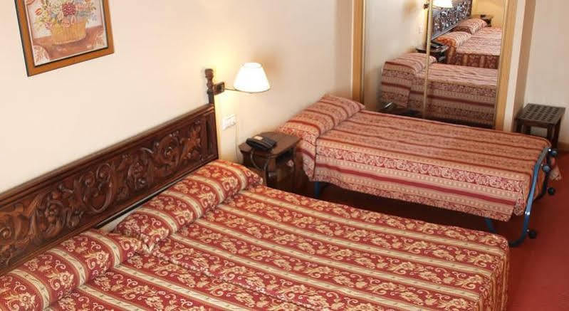 Hotel Don Luis Madrid Kültér fotó